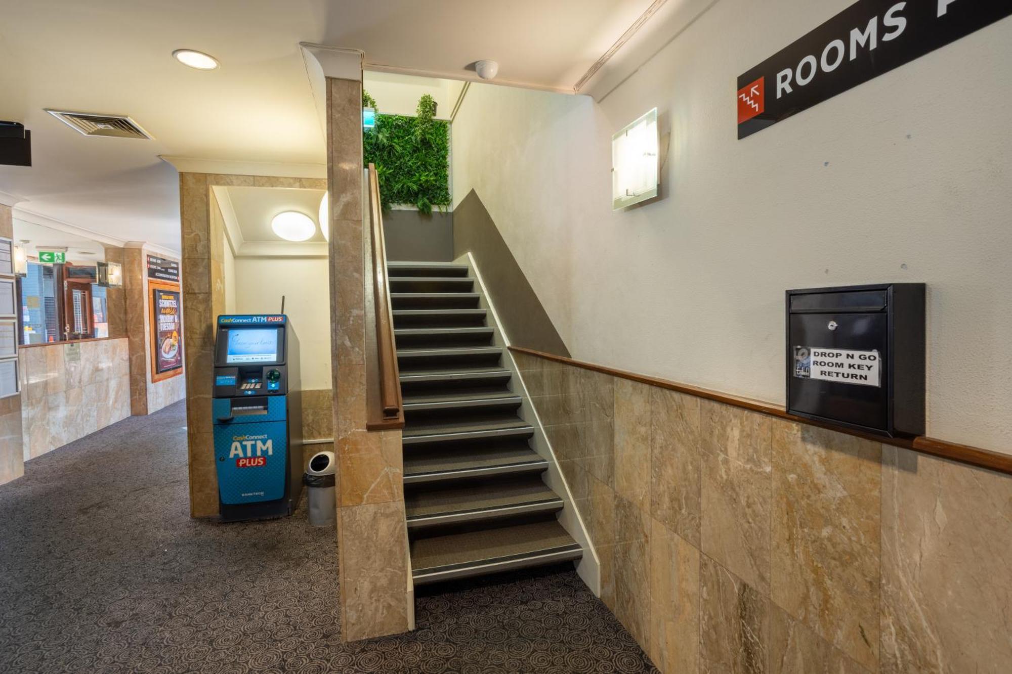 Enfield Hotel Adelaide Bagian luar foto